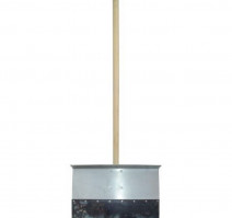 Лопата-движок снегоуборочная 370х500мм дюр. однобор. с метал. накладкой 10-12см с ЧЕРЕНКОМ /ФС/